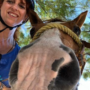 Meet your Posher, Cynthia